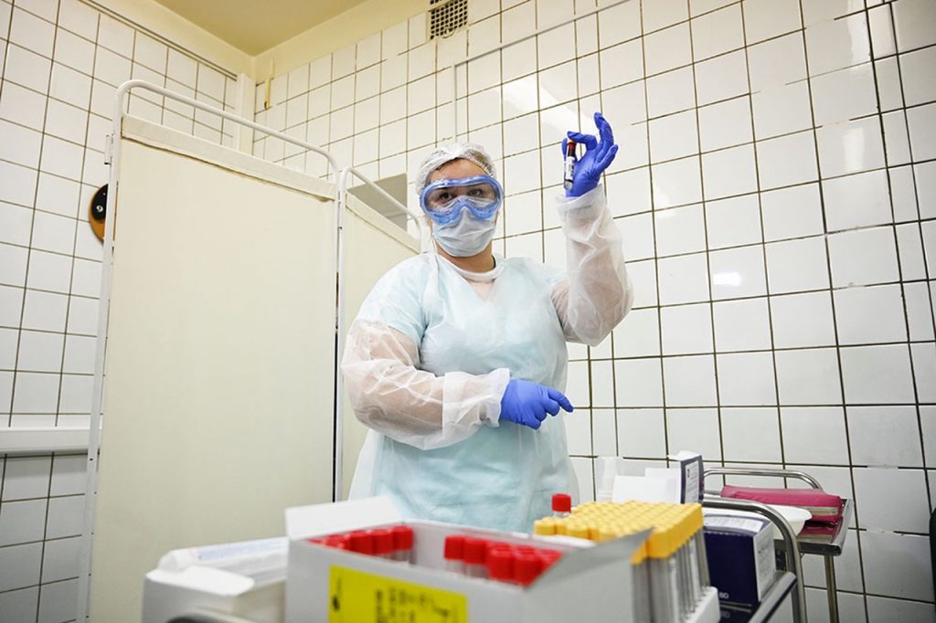 Свыше 2,1 тысячи случаев коронавируса подтвердили в Москве