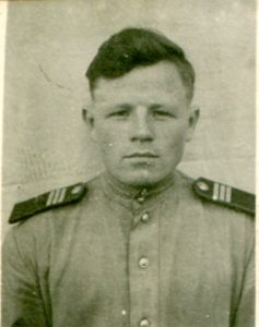 1945 год. Александр Афанасьев после освобождения из плена. Фото: личный архив