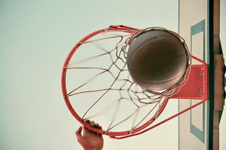 Серию товарищеских игр по баскетболу провели активисты Молпалаты Мещанского района