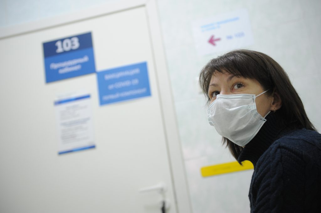 Рекордное количество заболевших коронавирусом зарегистрировали в Москве