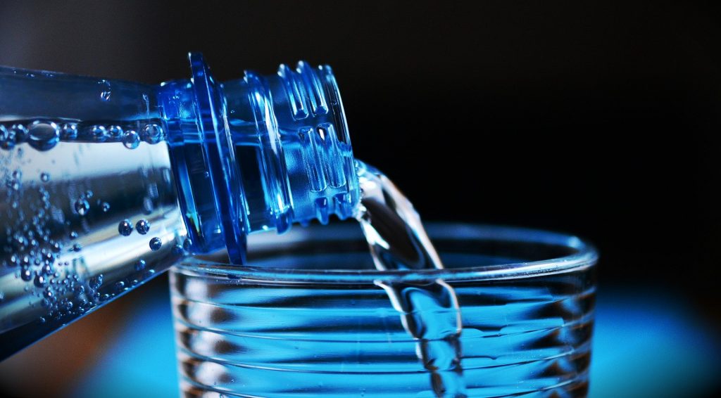 Питьевую воду раздадут на 17 станциях столичной подземки и МЦК