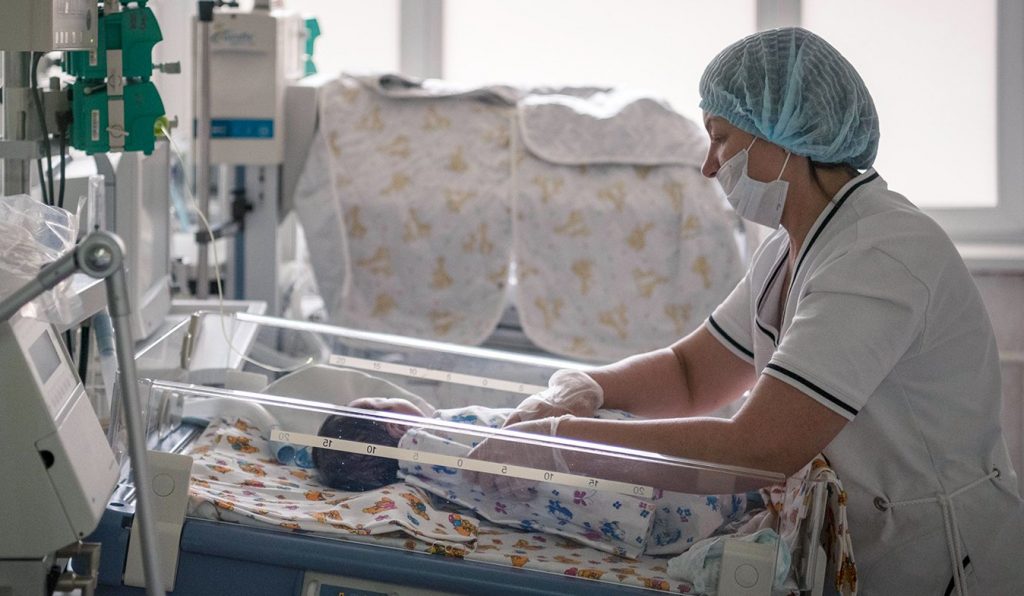 Морозовская больница открыла проект по видеонаблюдению за новорожденными
