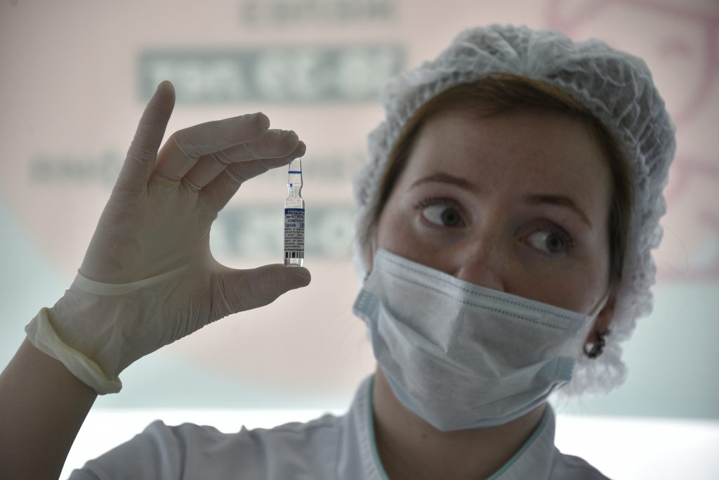 За последние сутки в России зафиксировали 23 120 случаев коронавируса