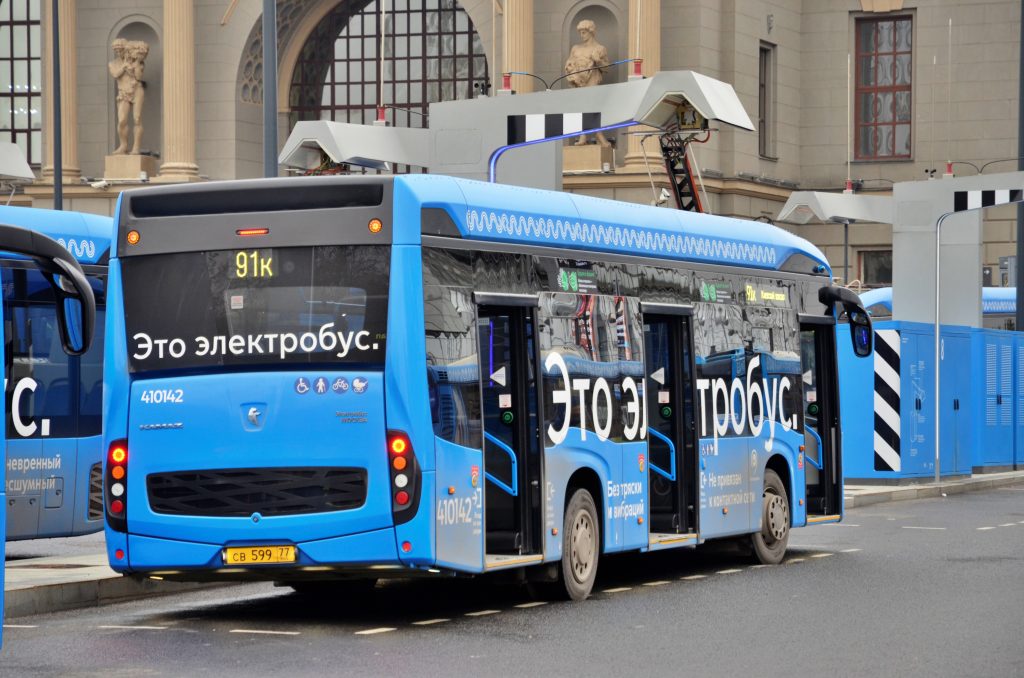 Второй по счету ночной маршрут электробуса запустили в столице