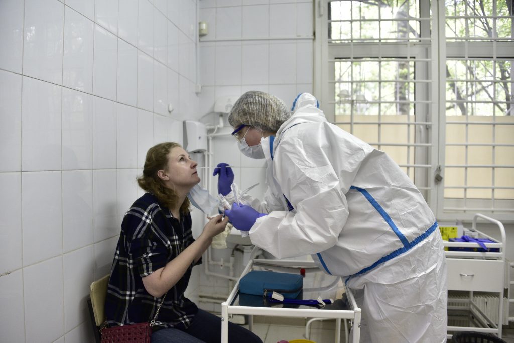 За сутки в Российской Федерации установили 22 430 случаев заражения коронавирусом