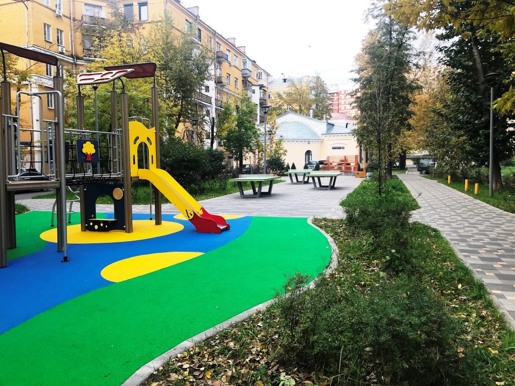 Завершено благоустройство жилого квартала в районе Замоскворечье