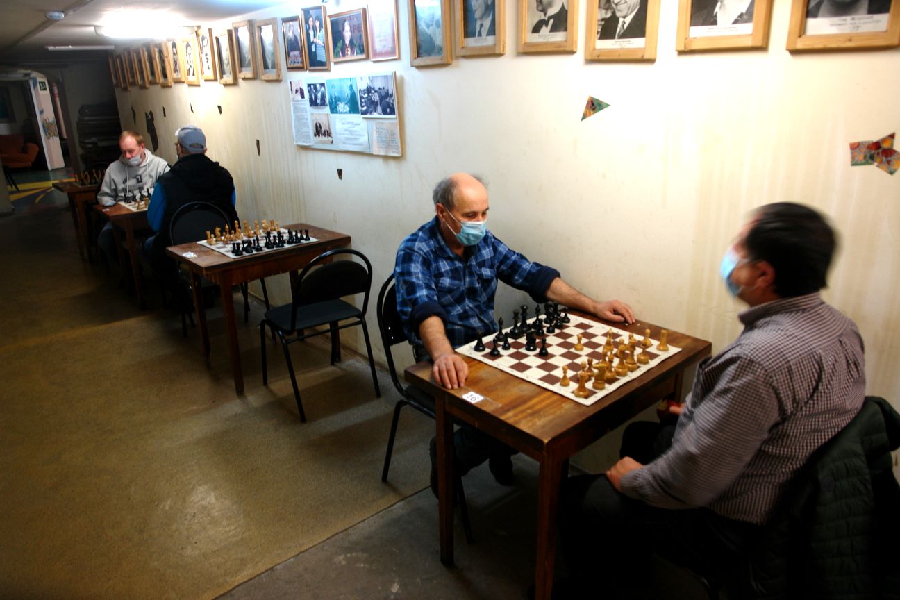 Шах и мат: турнир по шахматам провели в клубе «Октябрьский». Фото предоставили в пресс-службе клуба