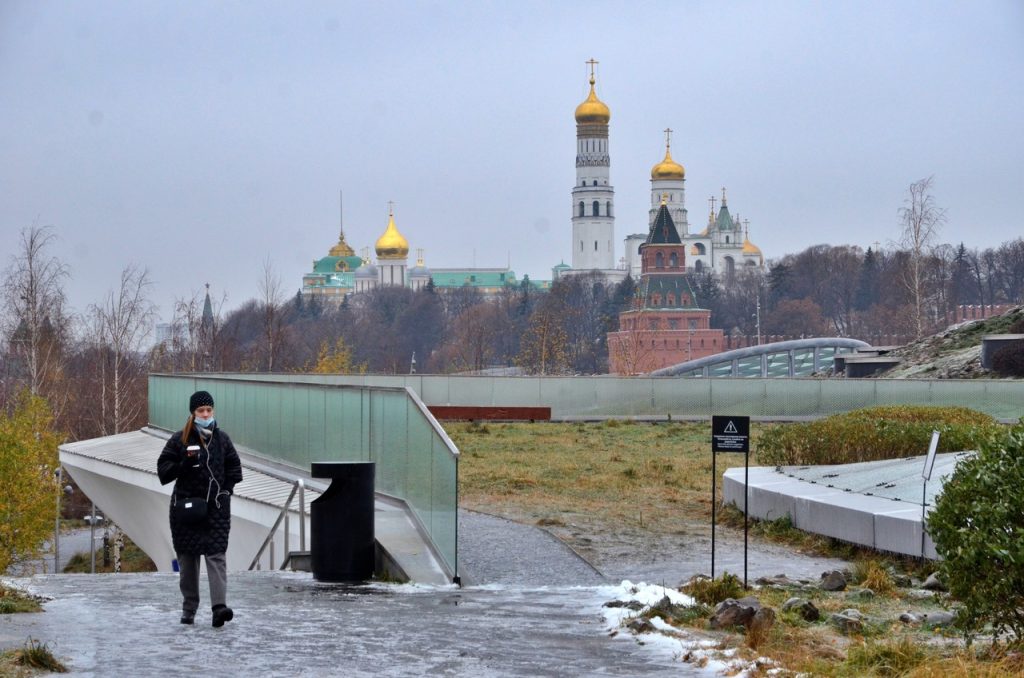 Москвичам пообещали небольшой снег в воскресенье