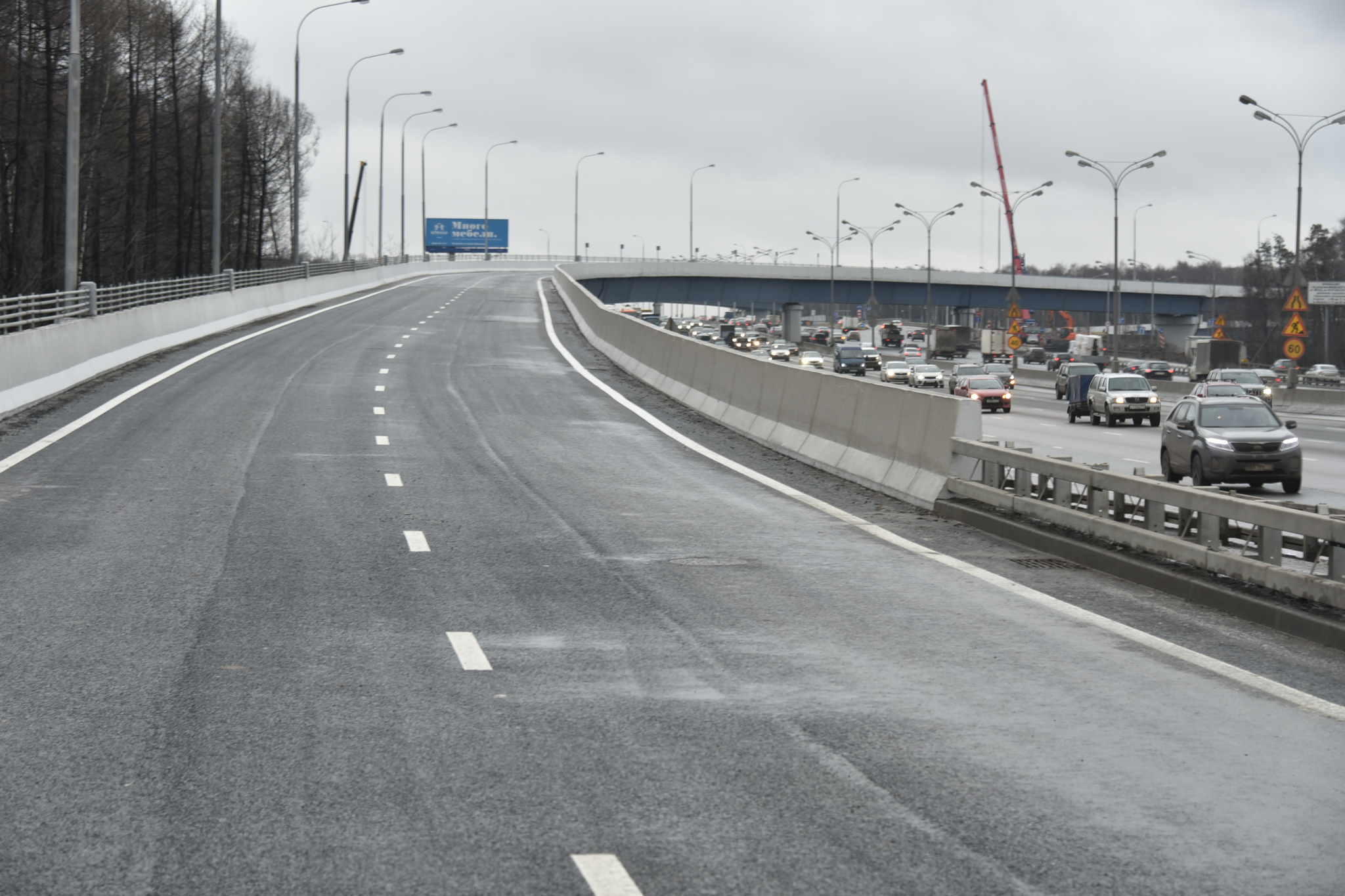 Строительство четырех развязок на Московской кольцевой автодороге планируют закончить к 2024 году. Фото: Владимир Новиков, «Вечерняя Москва»