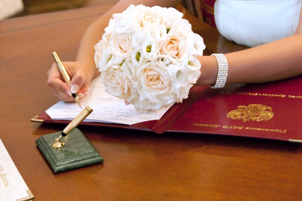 Представители Дворца бракосочетания №1 с начала года зарегистрировали брак 7000 столичных пар