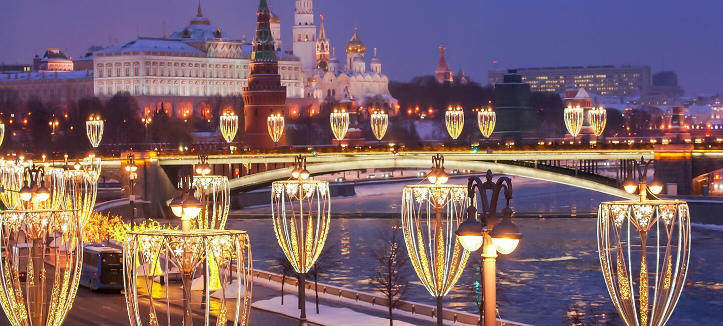 Архитектурно-художественную иллюминацию модернизировали на Большом Каменном мосту. Фото: сайт мэра Москвы