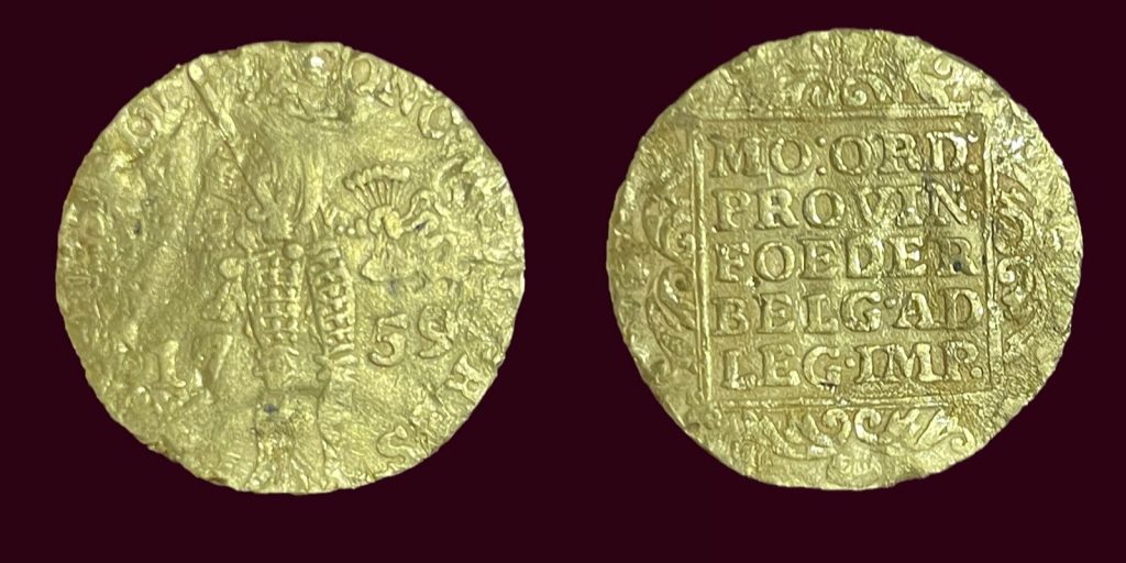 Археологи обнаружили голландские и бухарские монеты XVIII-XX веков в центре столицы
