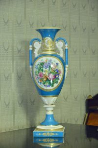 Дом композитора украшали изящные вещи, как эта ваза. Фото: Анна Малакмадзе, «Вечерняя Москва»