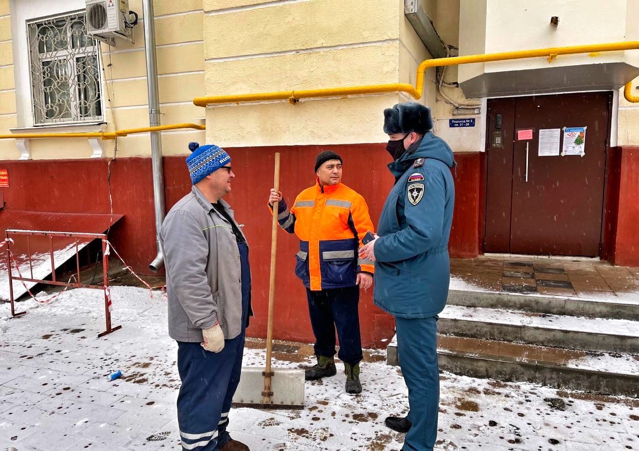 Профилактические рейды сотрудников МЧС нацелены на обучение граждан  сознательному и ответственному отношению к вопросам безопасности  жизнедеятельности