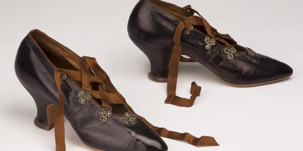 Московские туфельки: эволюцию женской обуви обсудят в Доме культуры «Стимул»