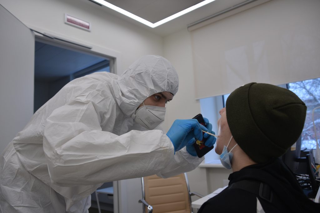 Оперштаб: более тысячи случаев заражения коронавирусной инфекции выявили в Москве за сутки