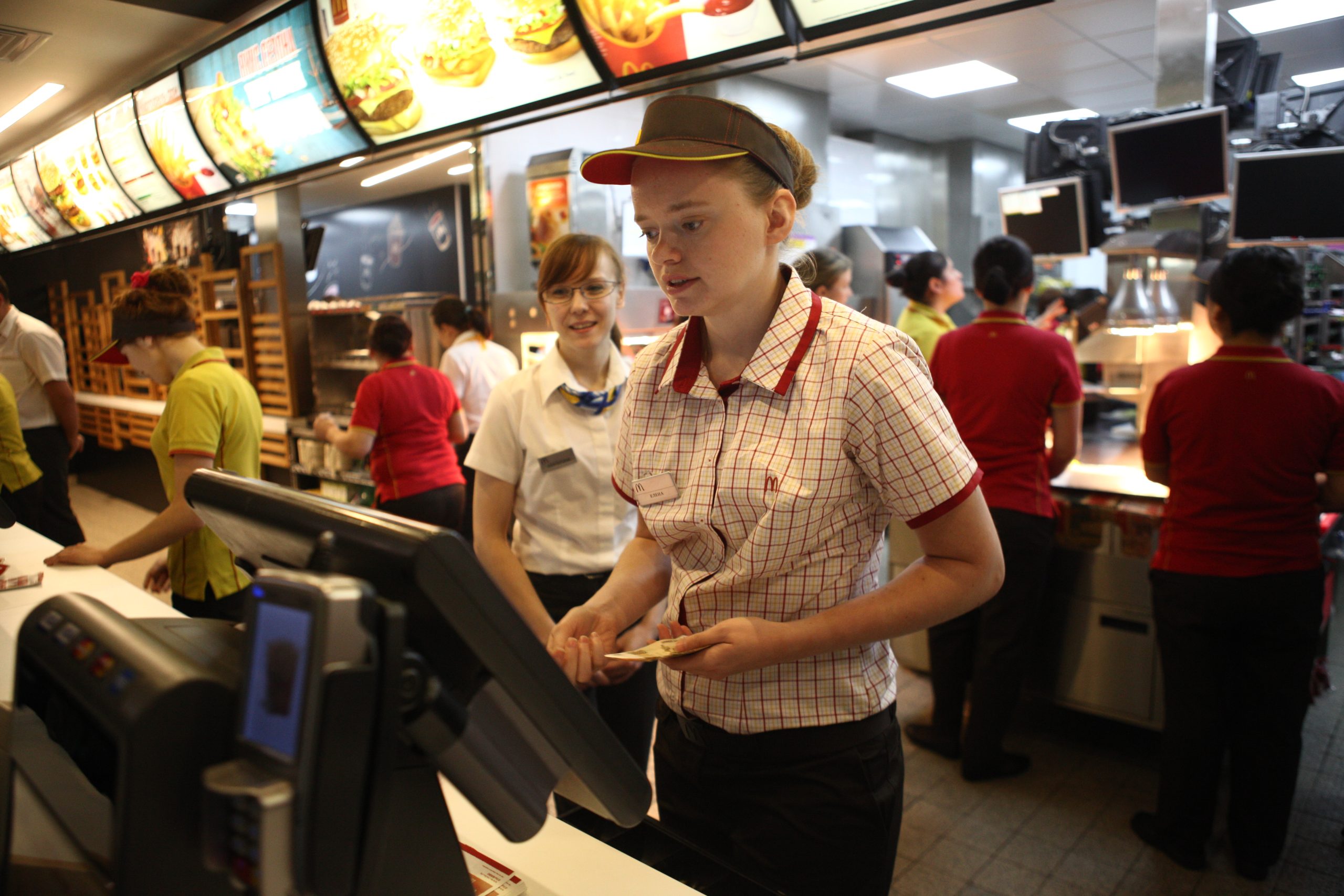 Сеть ресторанов «Макдоналдс» откроется вновь под другим брендом. Фото: Павел Волков, «Вечерняя Москва»