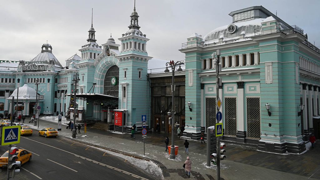 Реконструкция на Белорусском вокзале: специалисты разобрали платформы №5 и №6