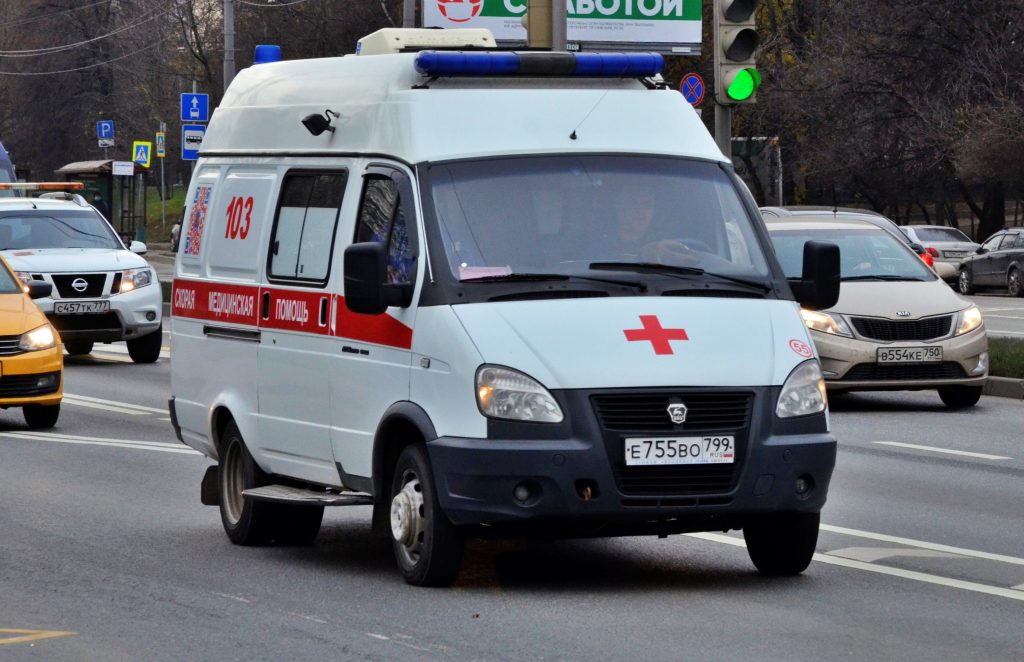Более двух тысяч человек с COVID-19 госпитализировали в России за сутки
