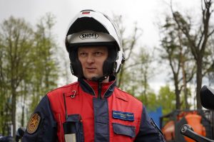 Работник моторасчета пожарно-спасательного отряда №215 Пожарно-спасательного центра Павел Петряков. Фото: Анна Быкова