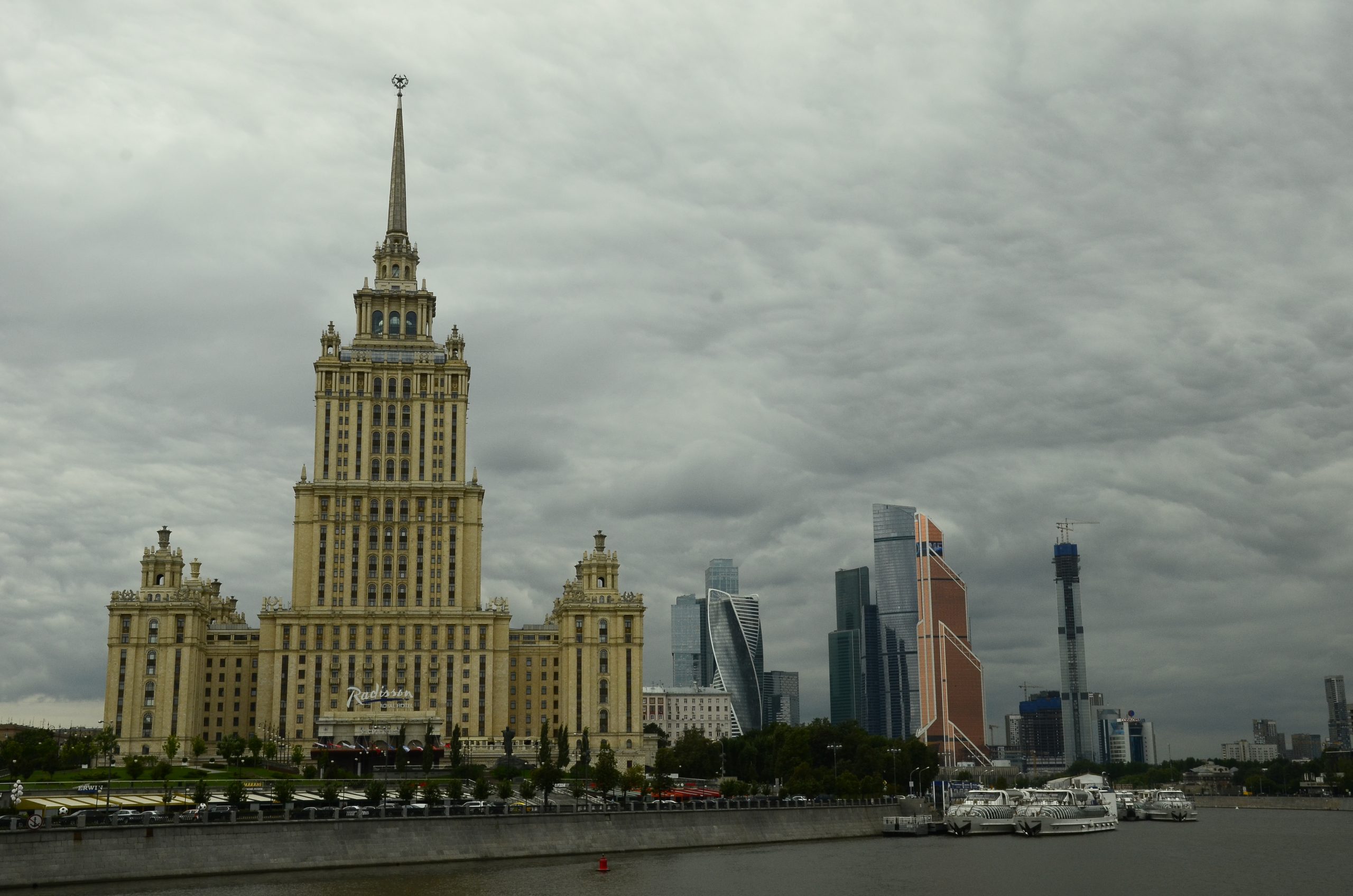 Облачную погоду с прояснениями обещали в столичном регионе. Фото: Анна Быкова