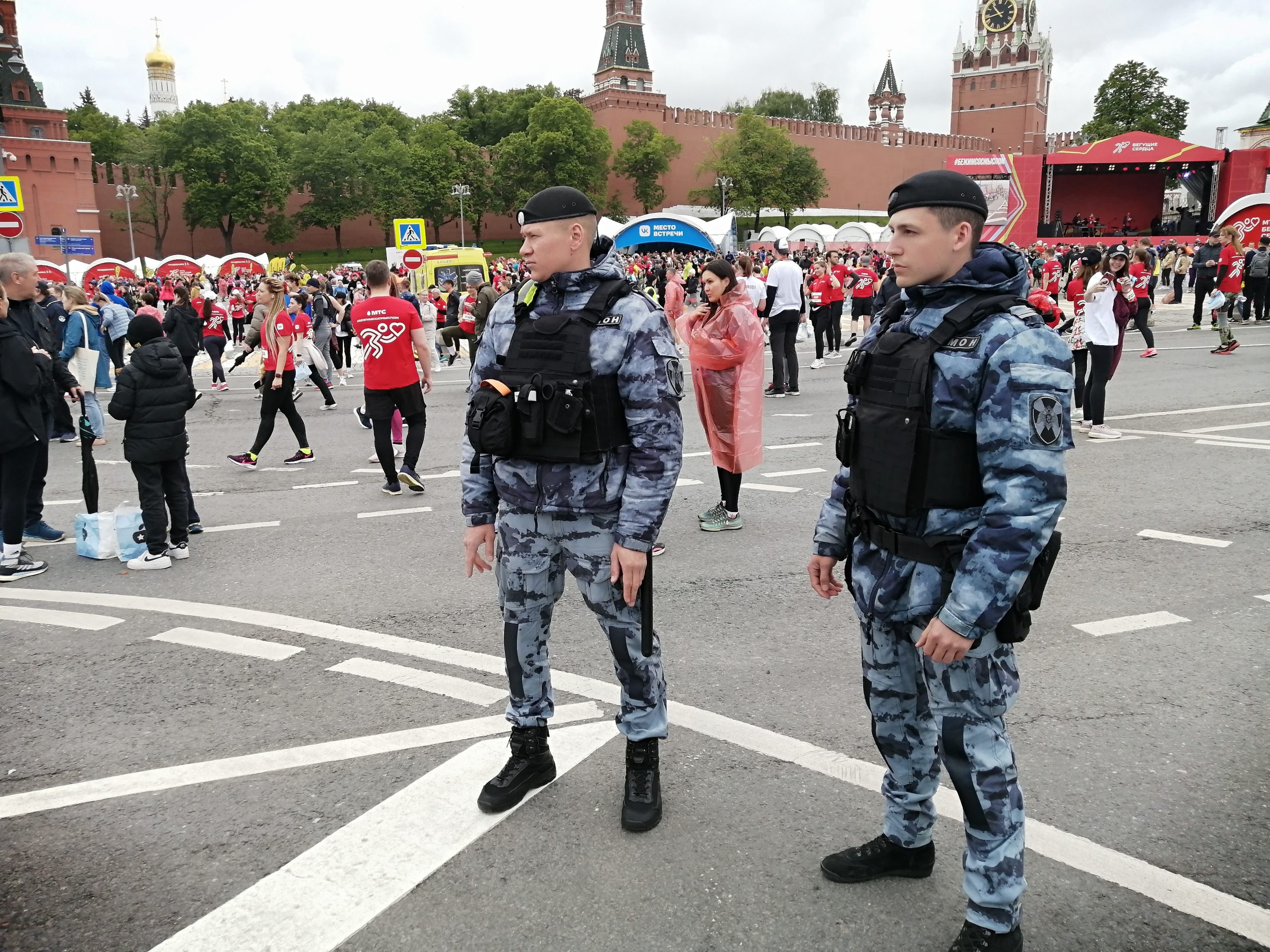 Безопасность на благотворительном забеге в Москве обеспечили сотрудники  Росгвардии