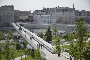 Парк «Зарядье» стал визитной карточкой Москвы. Фото: Наталья Феоктистова, «Вечерняя Москва» 