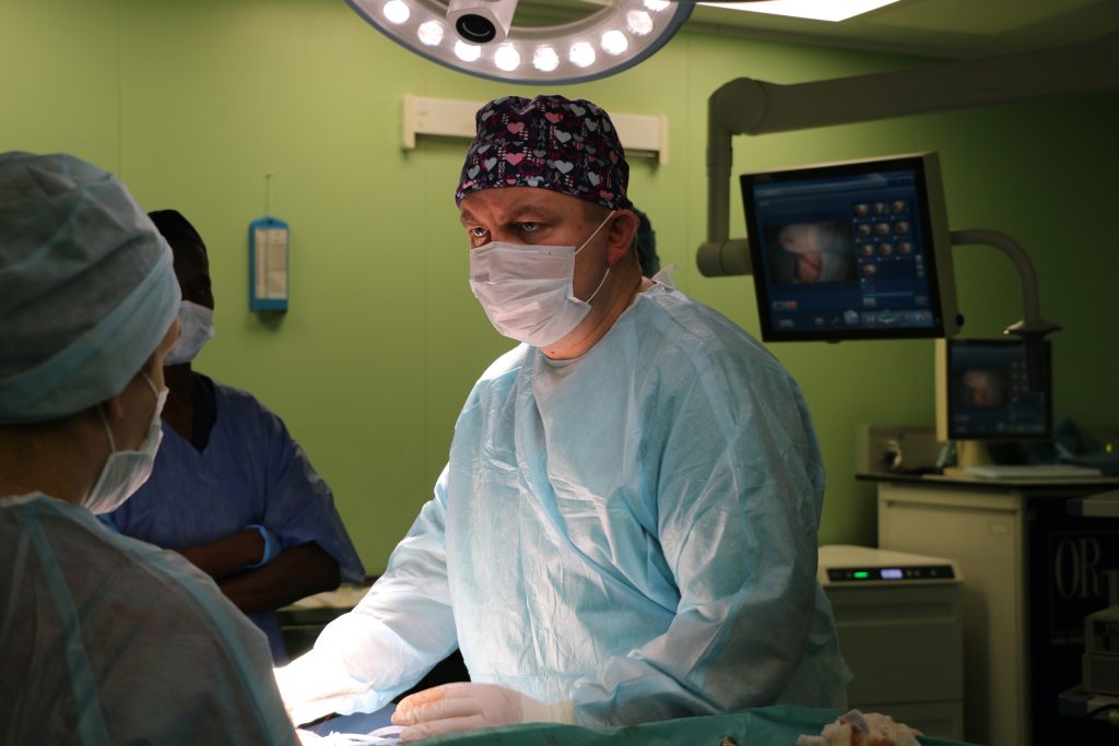 Хирурги «Морозовки» освободили верхние дыхательные пути юной пациентки
