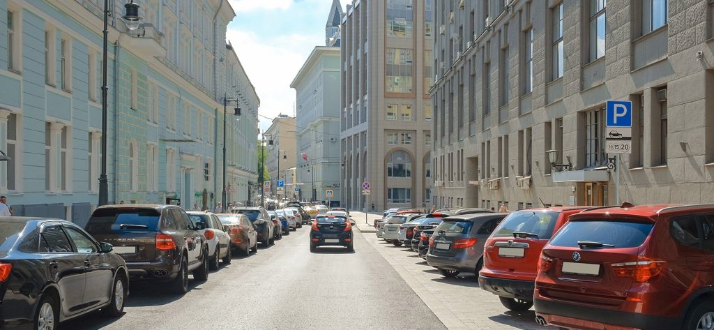 Новые парковочные места появятся в Красносельском районе