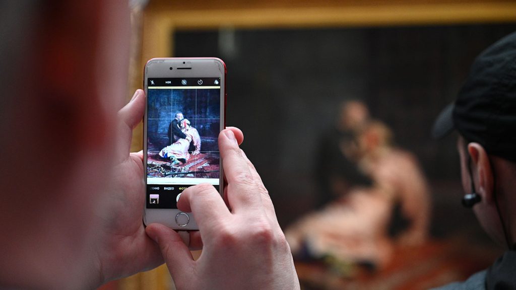 Картину «Иван Грозный и сын его Иван» в Третьяковской галерее уберут в «антивандальную» капсулу