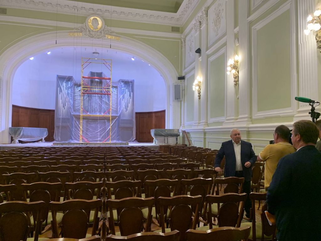 Ради искусства: в Москве состоялся показ хода реставрации консерватории имени Петра Чайковского