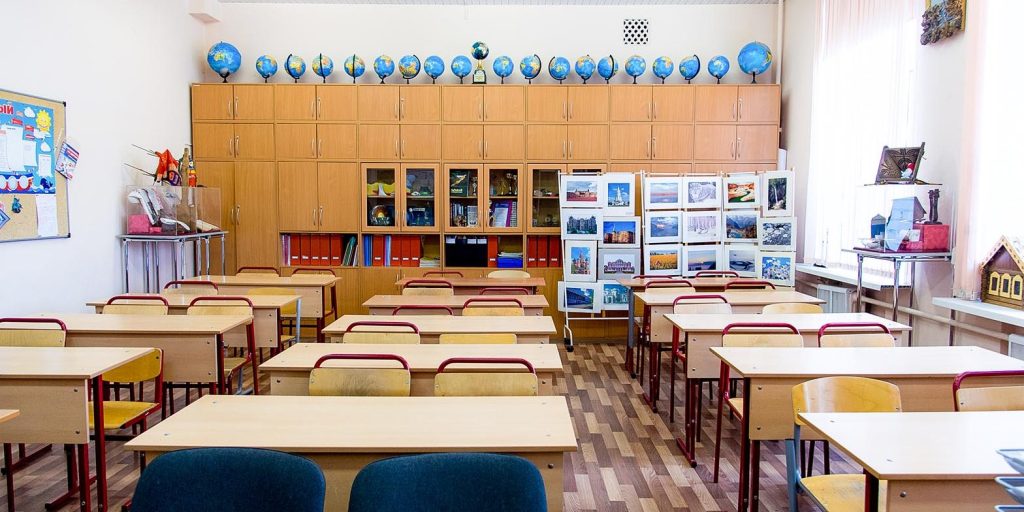 Отделочные работы в новом учебном корпусе школы Пресненского района почти завершили