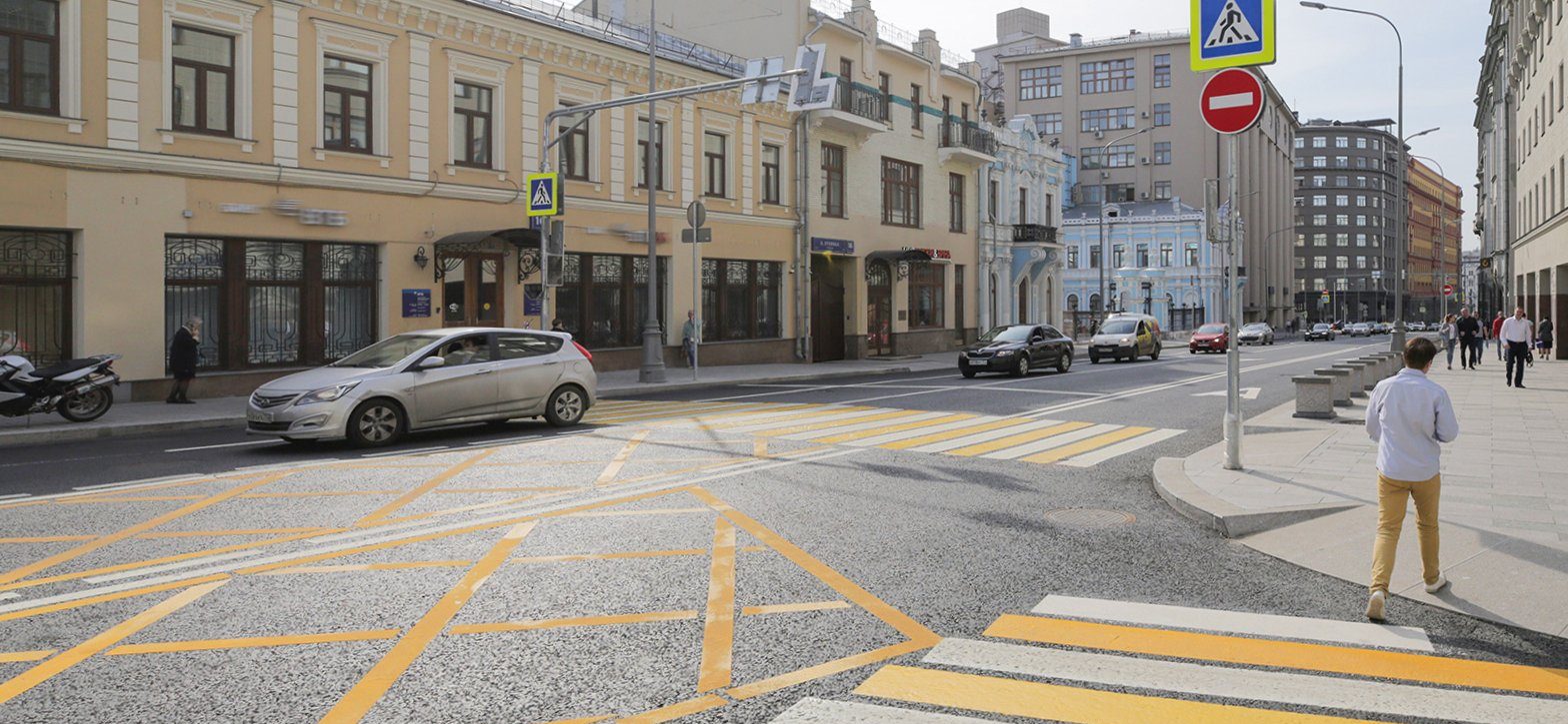 Благодаря новым полосам перекресток будет комфортнее для мотоциклистов. Фото: сайт мэра Москвы