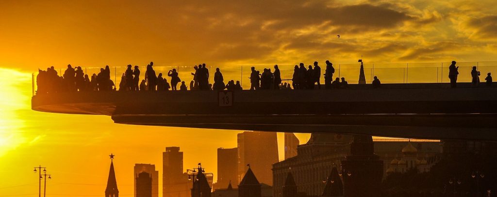 Над землей: москвичи выберут самый красивый мост в центре столицы