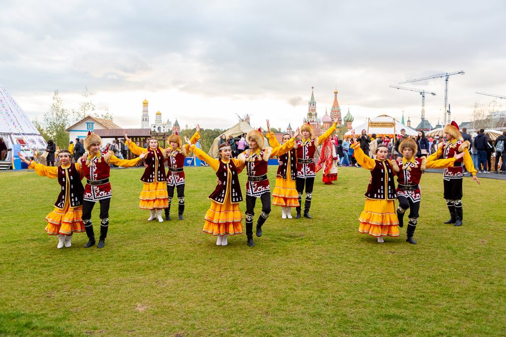 Вокруг России за десять дней: масштабный фестиваль пройдет в парке «Зарядье»