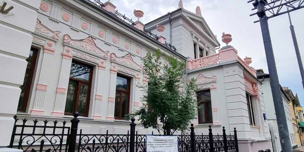 Ремонт фасадов Дома виноторговца Богданова завершился на проспекте Мира