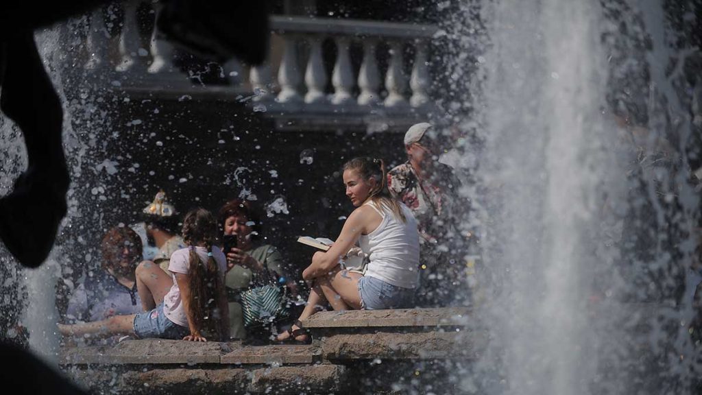 Москвичей ждет 30-градусная жара в воскресенье
