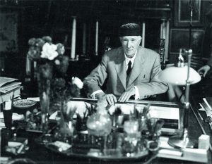 1940 год. Архитектор Иван Жолтовский в своем кабинете. Фото: FAILEGION-MEDIA