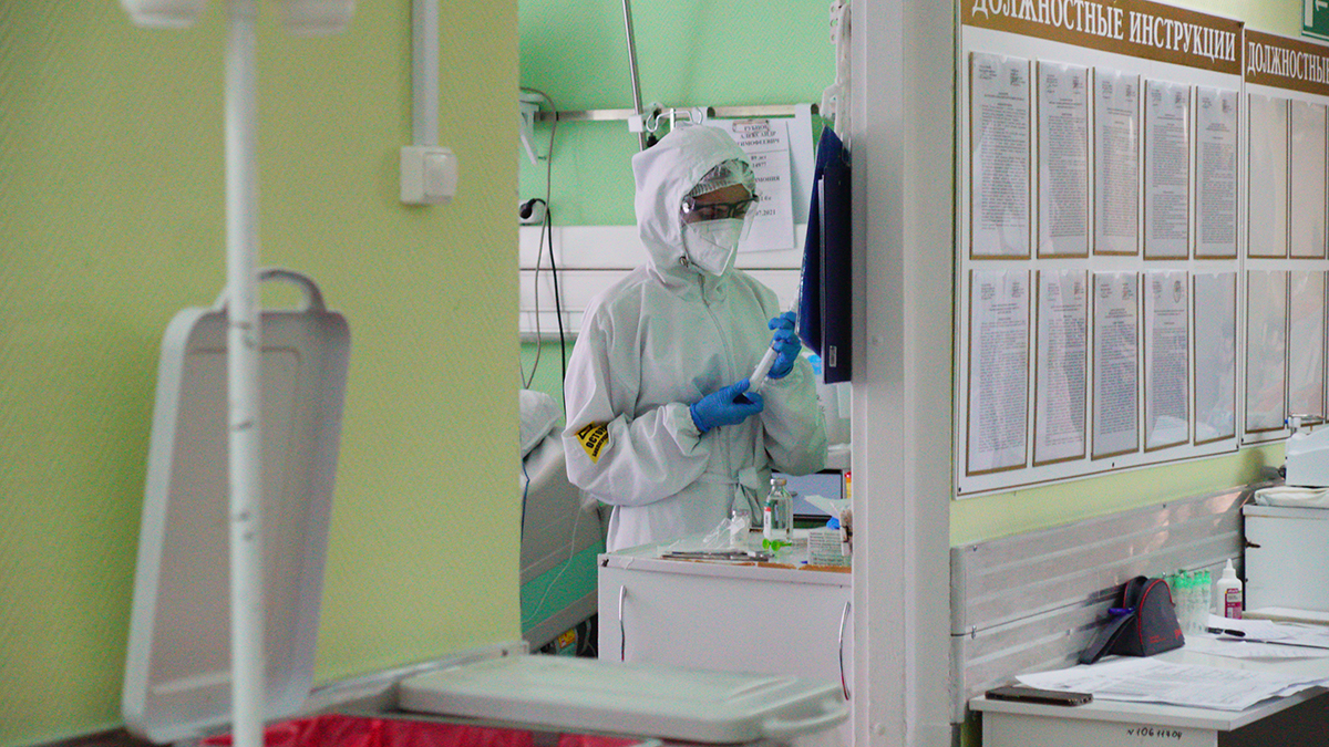 За сутки с COVID-19 были госпитализированы 1 565 человек. Фото: Артем Соболев, «Вечерняя Москва»