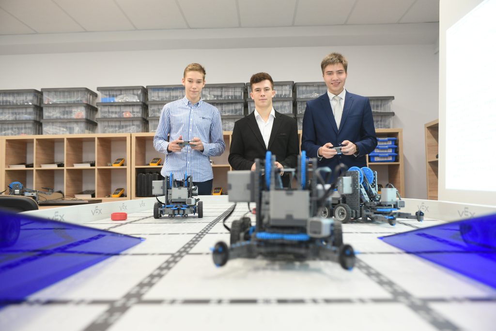 Региональные соревнования по робототехнике среди школьников пойдут в Москве