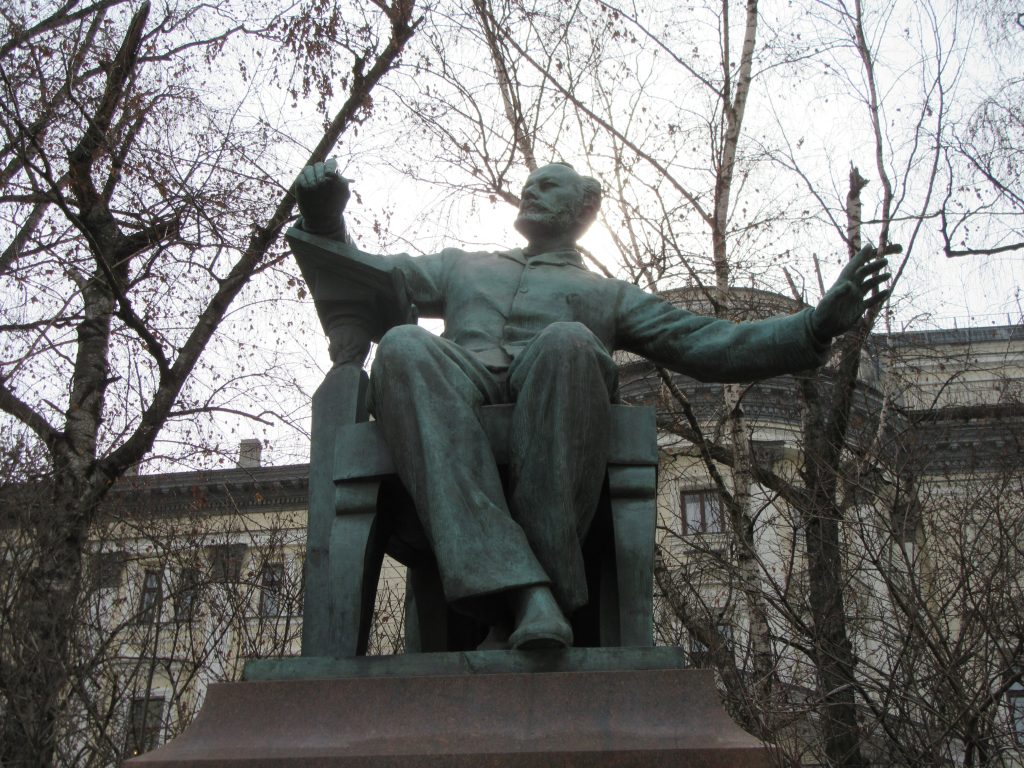 Памятник Петру Чайковскому отреставрируют