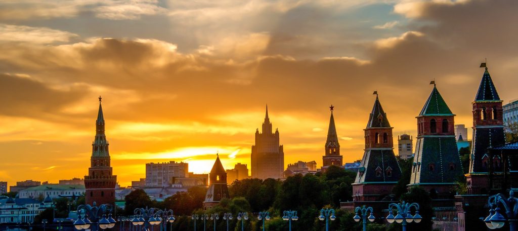 Уральские самоцветы и рубиновые звезды: москвичам рассказали о башнях Московского Кремля