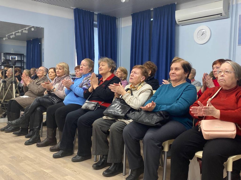 Центр московского долголетия в районе Хамовники принимал гостей