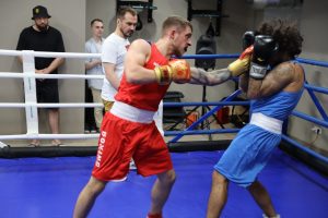 Тренировочный бой на секции по боксу. Фото предоставили в пресс-службе ГБУ «Центр» 
