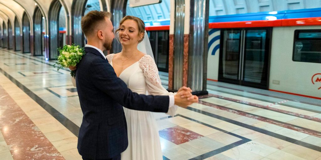 Москвичи смогут заключить брак в рамках проекта «Новые адреса счастья» на центральных площадках города в 2023 году