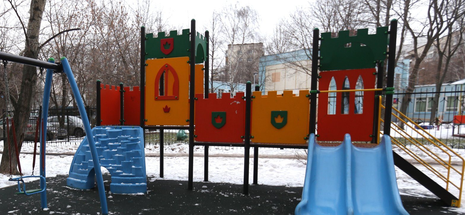В рамках благоустройства специалисты Москвы установили новые детские площадки. Фото: сайт мэра Москвы