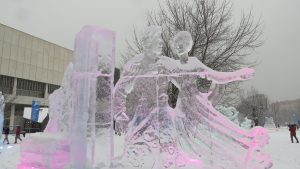Ледяные герои «Войны и мира» танцуют в «Музеоне». Фото: Дарья Ростова, «Вечерняя Москва»