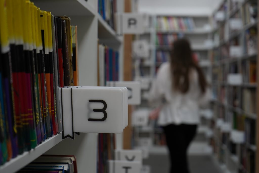 Сотрудник московской библиотеки назвала шесть книг для чтения с детьми