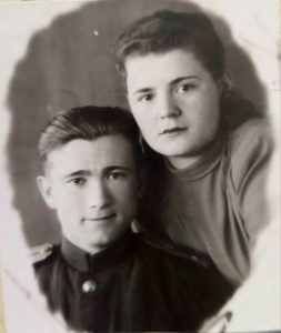 Александр Столяр с супругой. Фото из личного архива