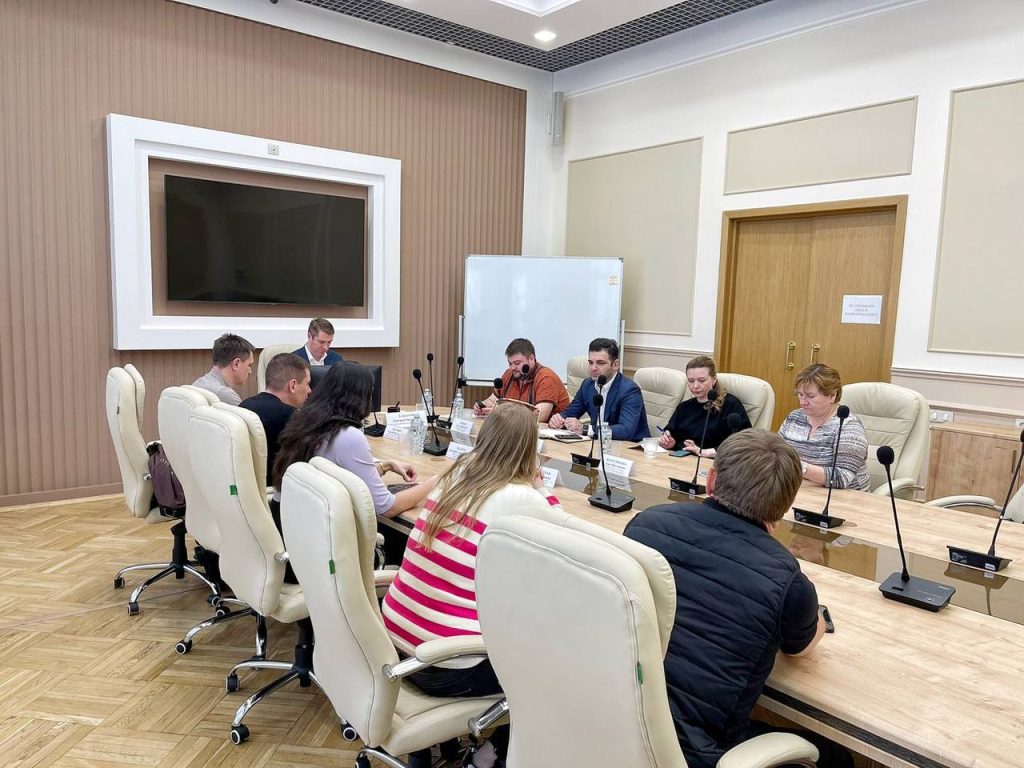 Представители управы обсудили планы по благоустройству территорий Мещанского района
